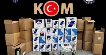 Polis kaçak sigara deposunu bastı