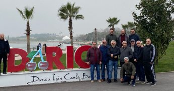 Eski tüfekler bir araya gelmeye devam ediyor