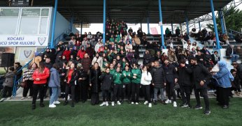 Dünya kadınlar günü maçını dostluk kazandı