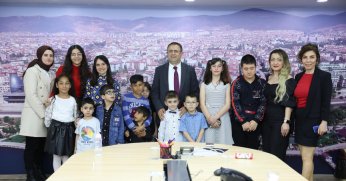 Dost El öğrencilerinden Gökçe’ye en özel ziyaret