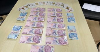 Kumarbazlara suçüstü yakalandı