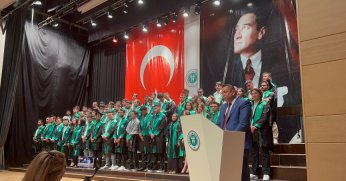 Yeni Mühendislerin Mezuniyet Heyecanı