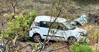 Sağanak yağmurda kaydı Tarlaya uçtu