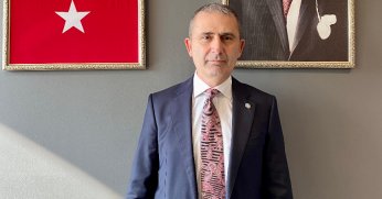 Her bir öğretmen, geleceğimizin teminatı olan gençlerimizi aydınlatan ışık, toplumu dönüştüren bir güçtür.