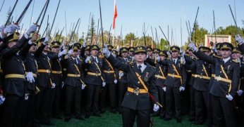 Teğmenlere destek mesajı yayınlayan savcı açığa alındı