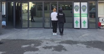 Hırsızlık suçundan aranan kadın tutuklandı