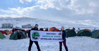 Asya Berin Uzuner ve Mert Öztürk Kış Dağcılık Eğitiminde