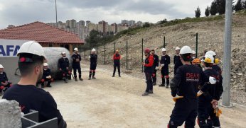 DEAK Ekibi Sahada Eğitim Alıyor