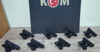 Kaçakçılık ekipleri ruhsatsız silah ele geçirildi