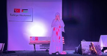  Tiyatro Gösterisi Derince’de Büyük Yankı Uyandırdı