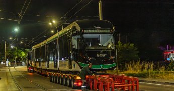 7.tramvay da raylarla buluştu