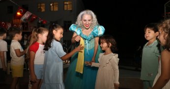 Minik Kalplerin Eşsiz Neşesi