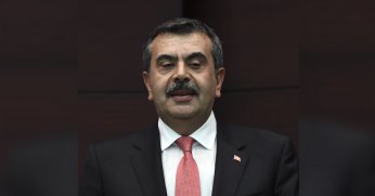 Yusuf Tekin Gençlerin Geleceğiyle Oynadı!