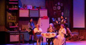 Adanalılar, “Üç Jokerli Konken’i” keyifle izledi