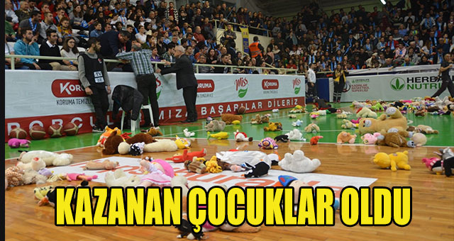 PELUŞ OYUNCAKLAR YAĞMUR OLDU YAĞDI