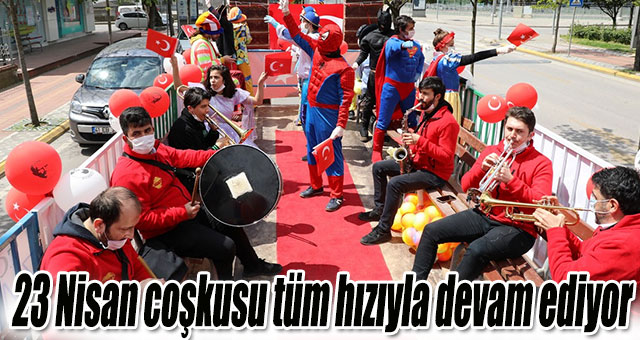 İzmit’te 23 Nisan coşkusu tüm hızıyla devam ediyor