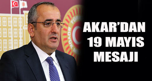 Akar, yüzümüzü daima aydınlığa, uygarlığa, güneşe dönmekten vazgeçmedik