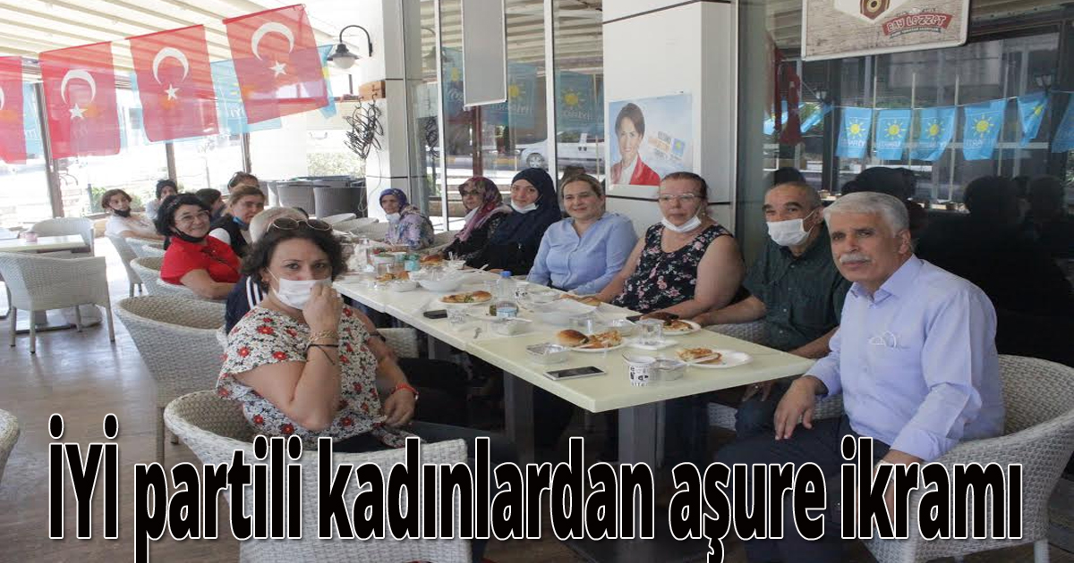 İYİ partili kadınlardan aşure ikramı