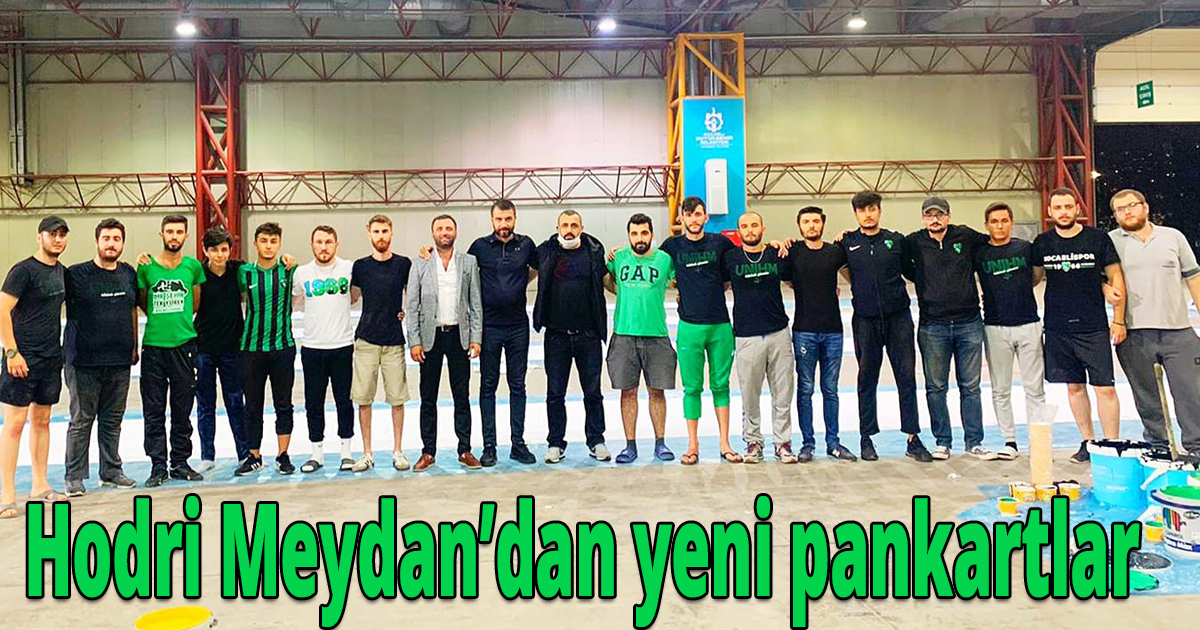 Hodri Meydan’dan yeni pankartlar 