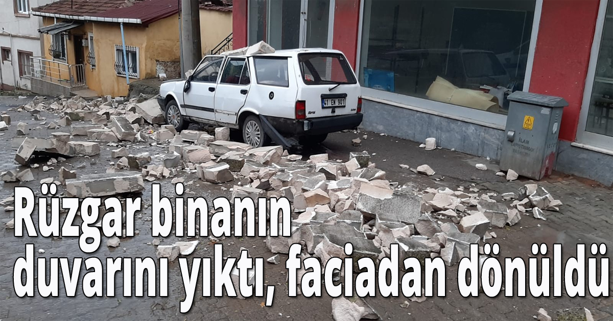 Rüzgar binanın duvarını yıktı, faciadan dönüldü