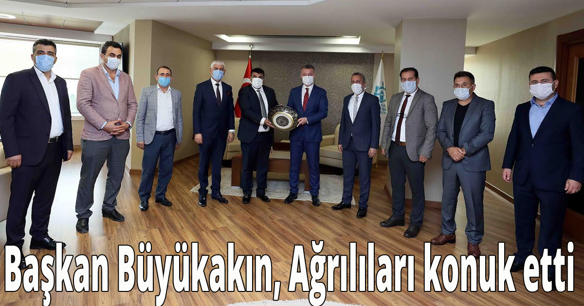    Başkan Büyükakın, Ağrılıları konuk etti