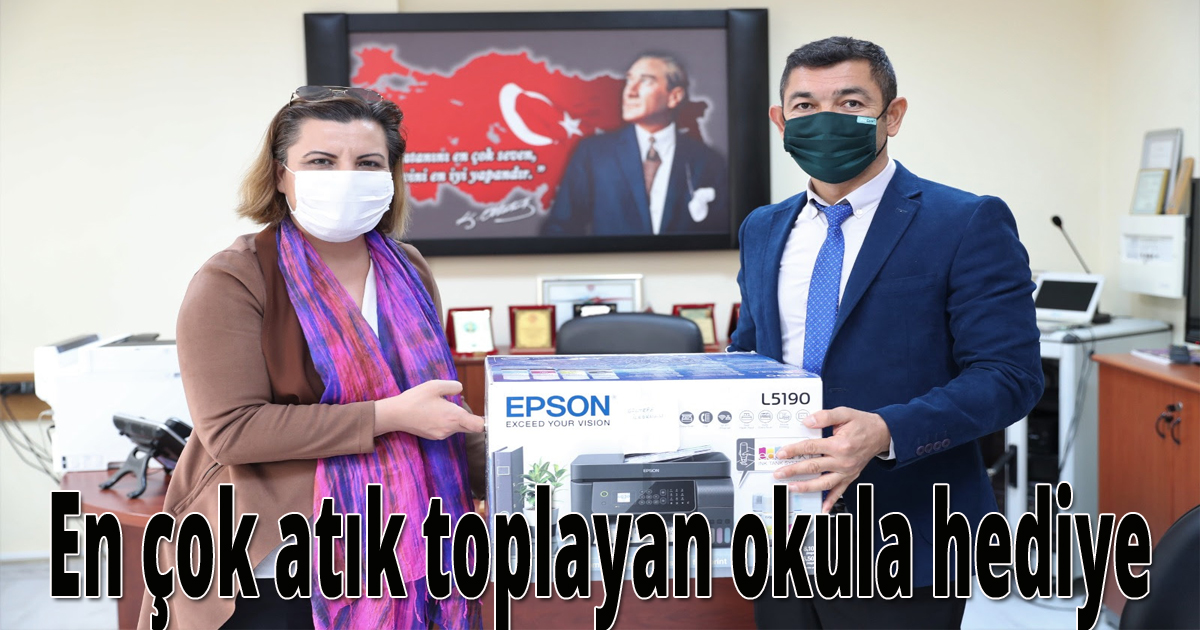 İzmit Belediyesinden en çok atık toplayan okula hediye