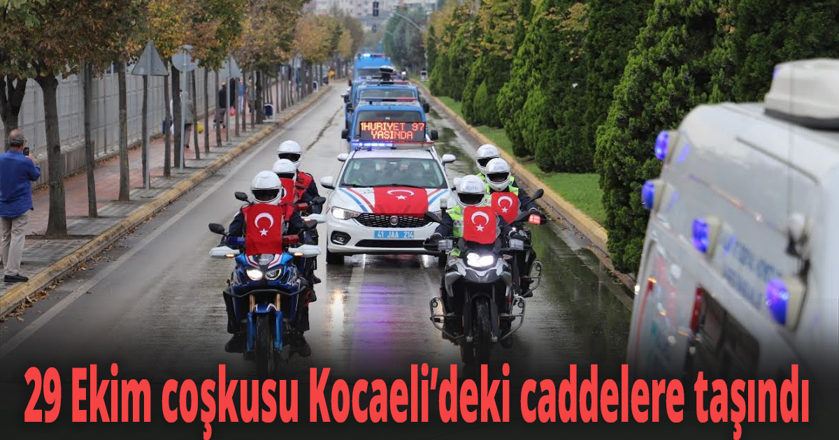 29 Ekim coşkusu Kocaeli’deki caddelere taşındı