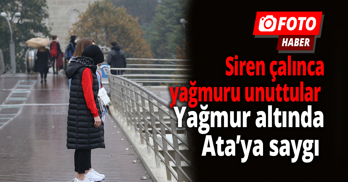 Yağmur altında Ata’ya saygı 