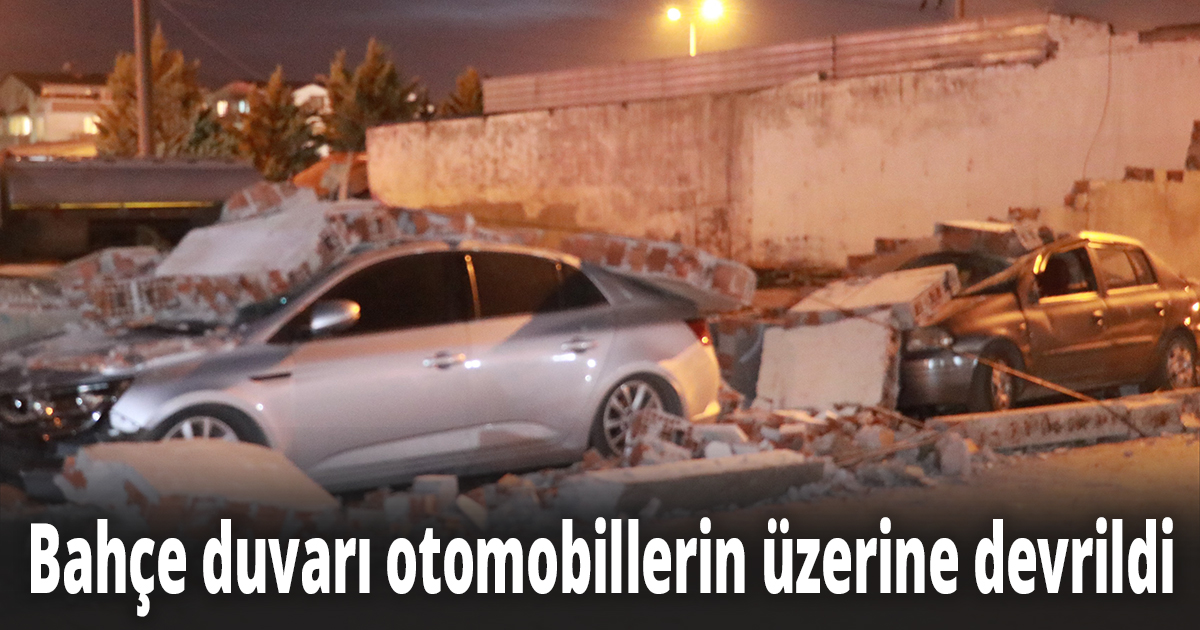 Park halindeki otomobillerin üzerine beton düştü