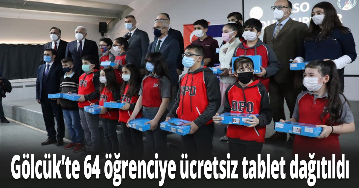 Gölcük’te 64 öğrenciye ücretsiz tablet dağıtıldı