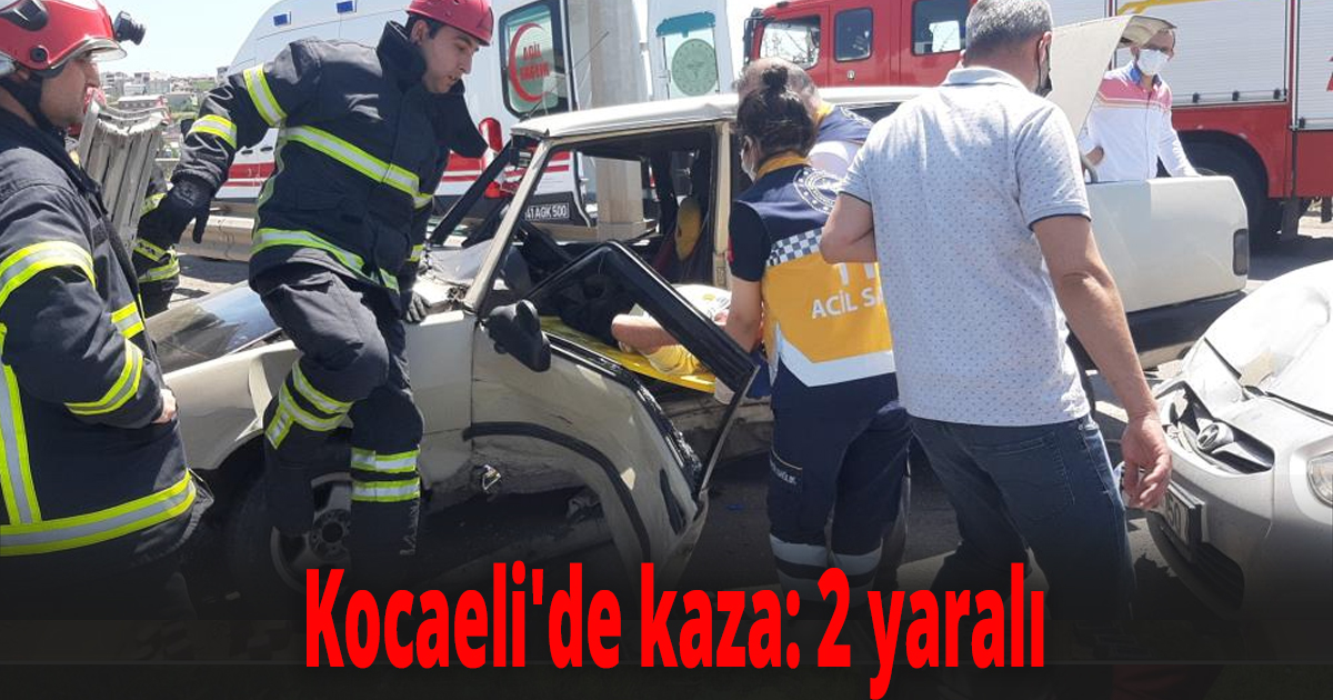 Kaza yapan sürücü araç içinde sıkıştı
