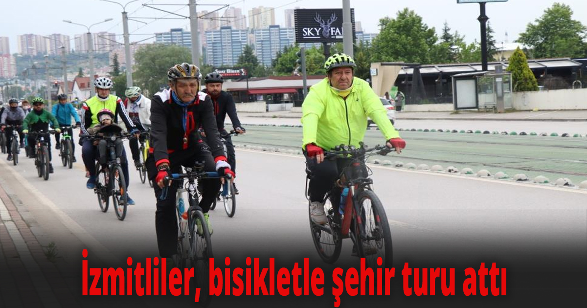 İzmitliler, bisikletle şehir turu attı