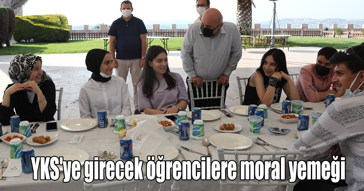 YKS'ye girecek öğrencilere moral yemeği