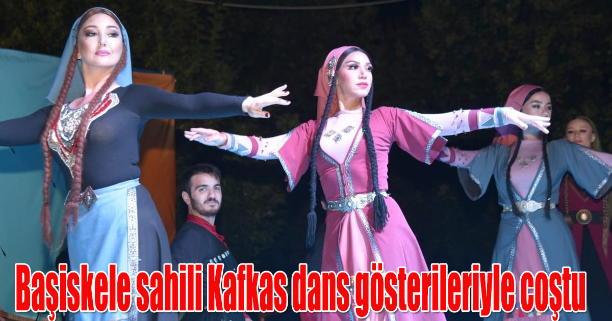 Başiskele sahili Kafkas dans gösterileriyle coştu