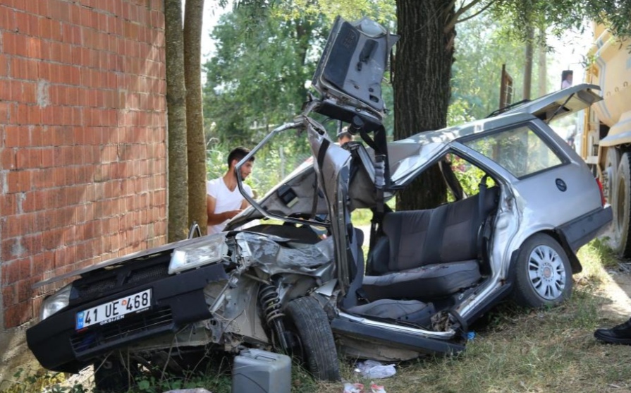 Feci kaza, 1 ölü 3 yaralı