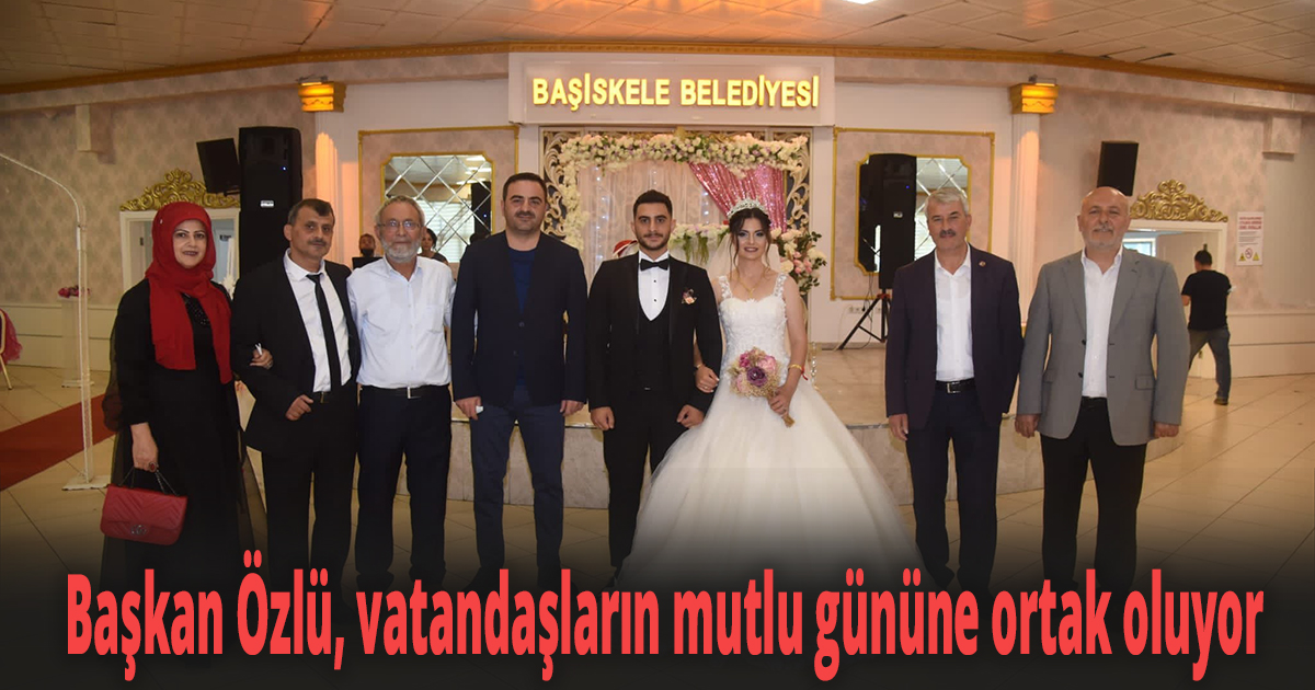 Başkan Özlü, vatandaşların mutlu gününe ortak oluyor