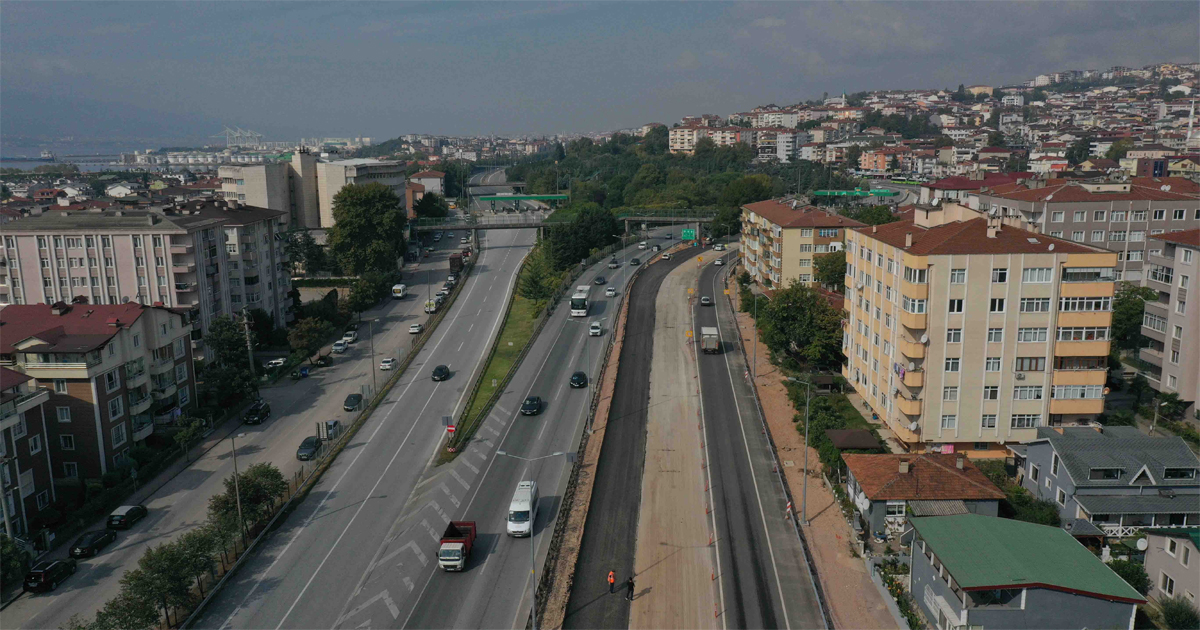 Tramvay hattı çalışmaları D100'de güzergahı değiştiriyor