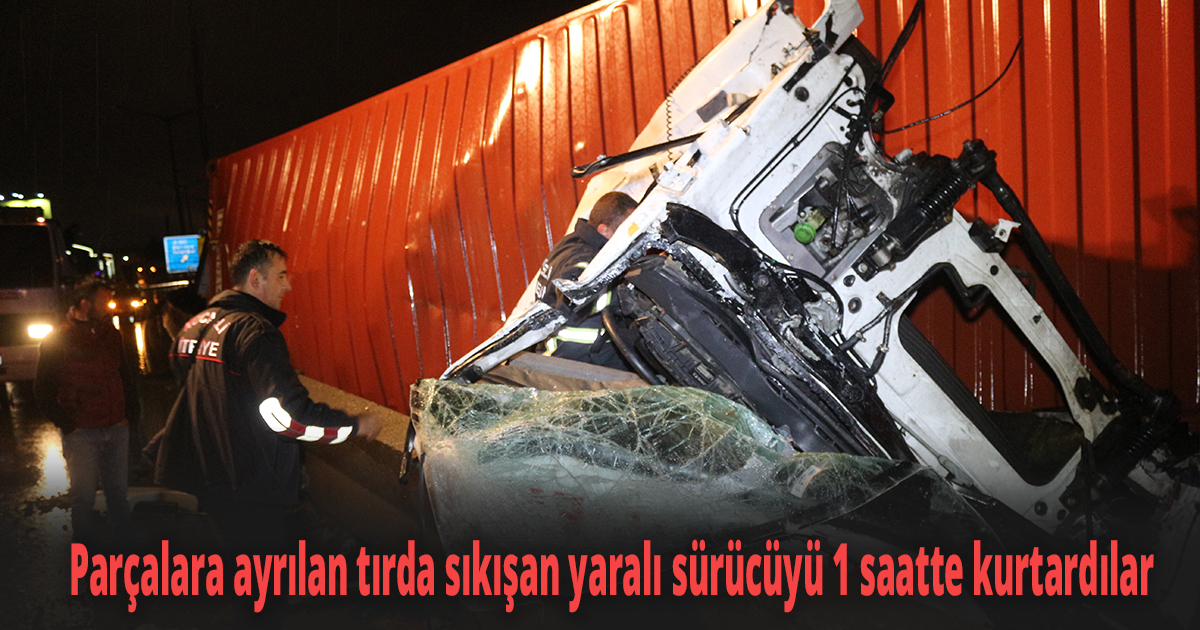 Kontrolden çıkan tır beton bariyerleri parçalayarak devrildi