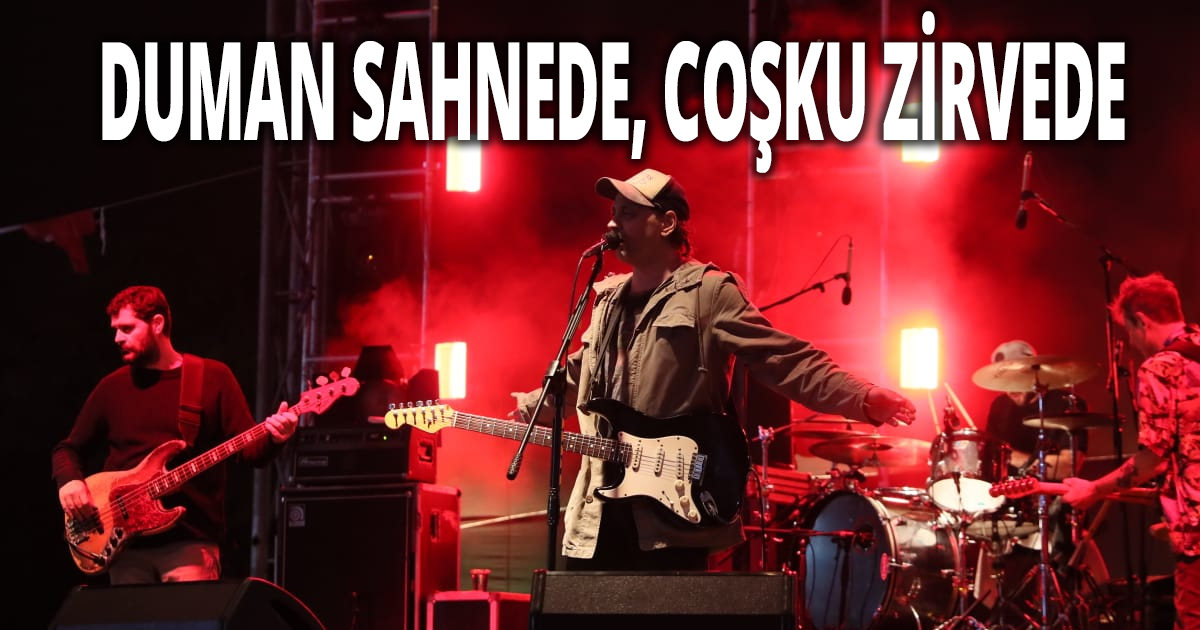 İzmit’te Cumhuriyet coşkusu Duman ile taçlandı