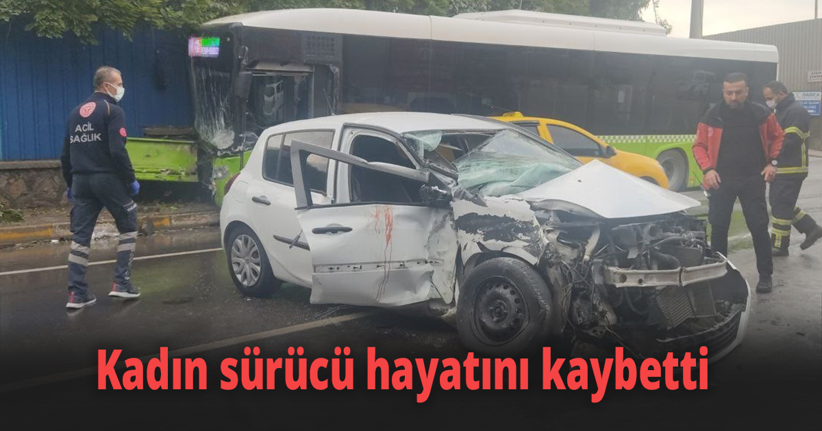  Belediye otobüsü ile otomobil çarpıştı