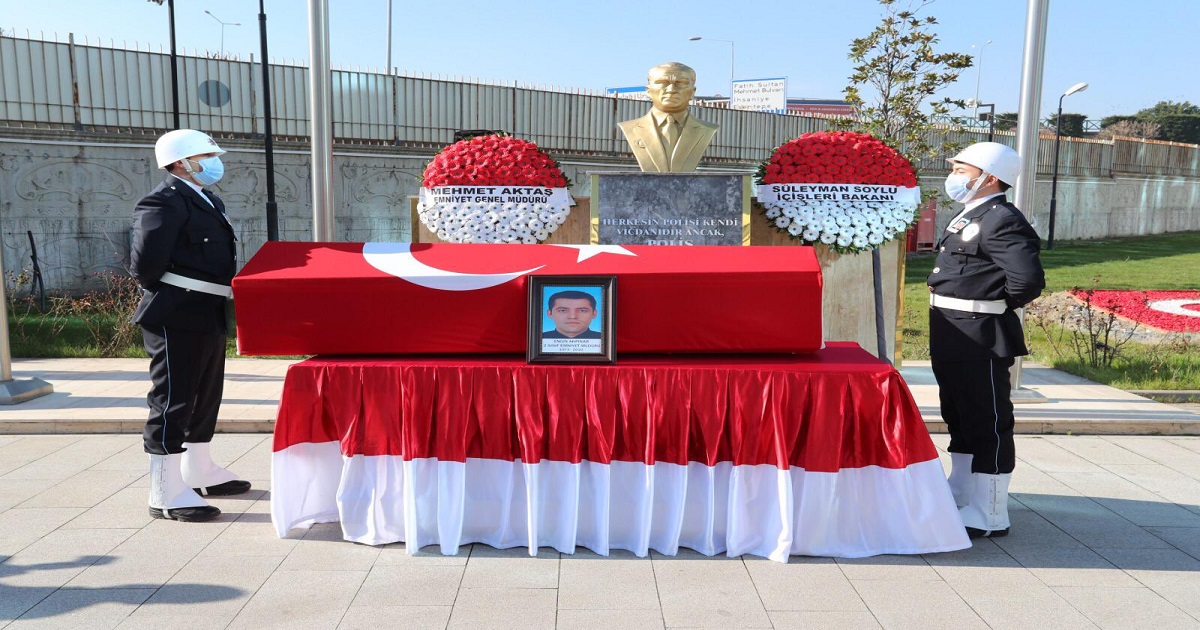 Görev başında beyin kanaması geçirdi