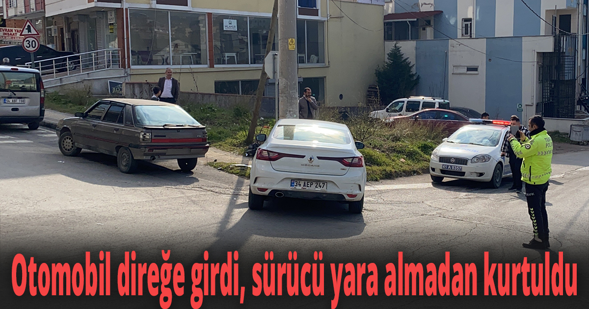Kontrolden çıkan otomobil direğe girdi