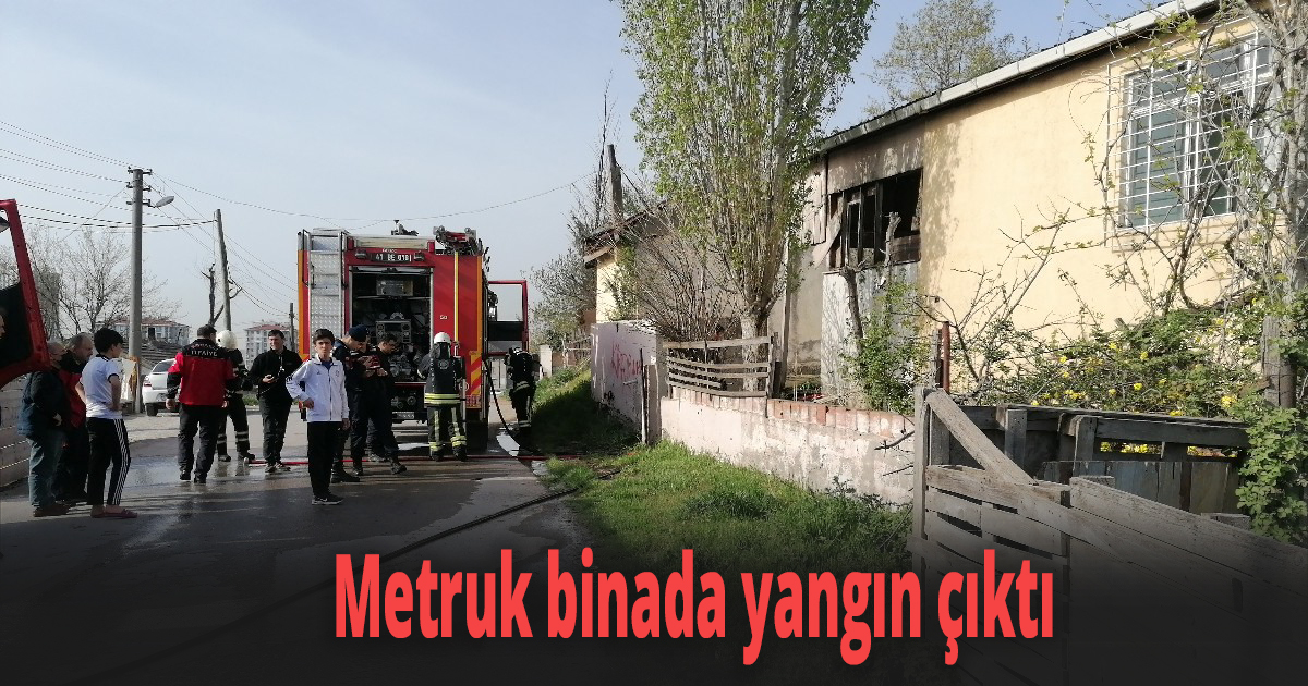 Metruk binada yangın çıktı