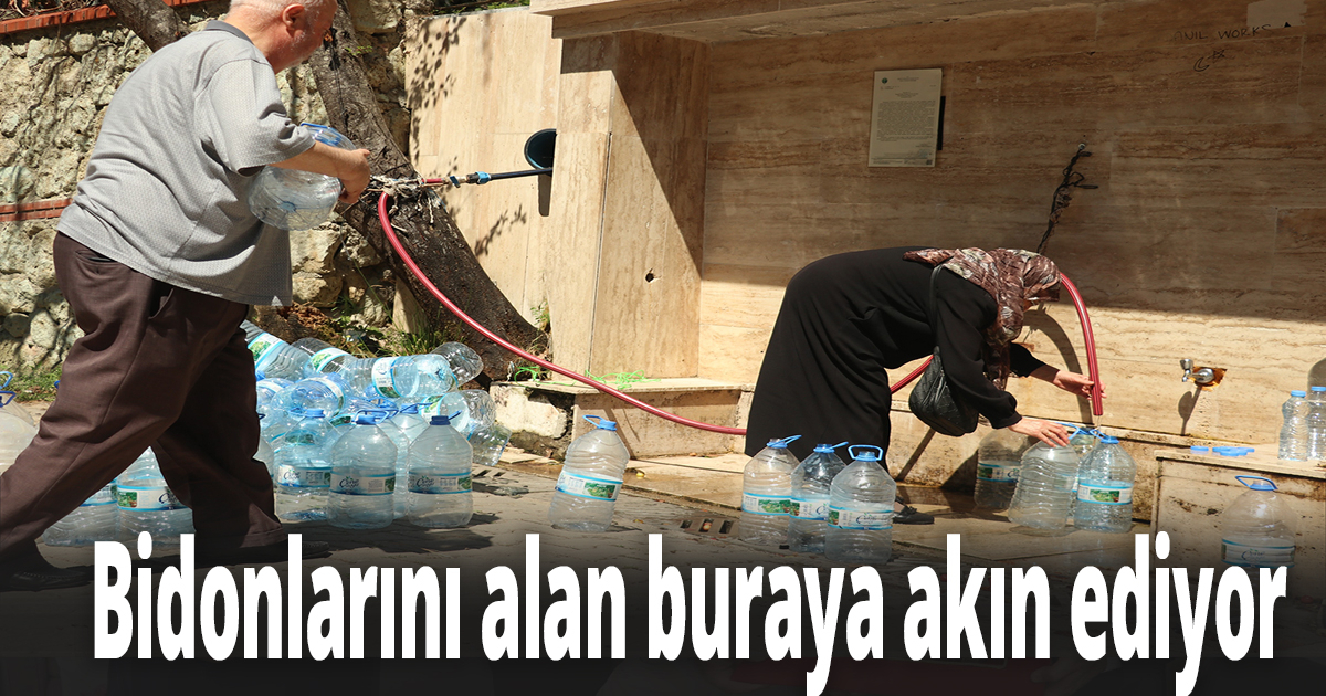 Bu su için kuyruğa giriyorlar