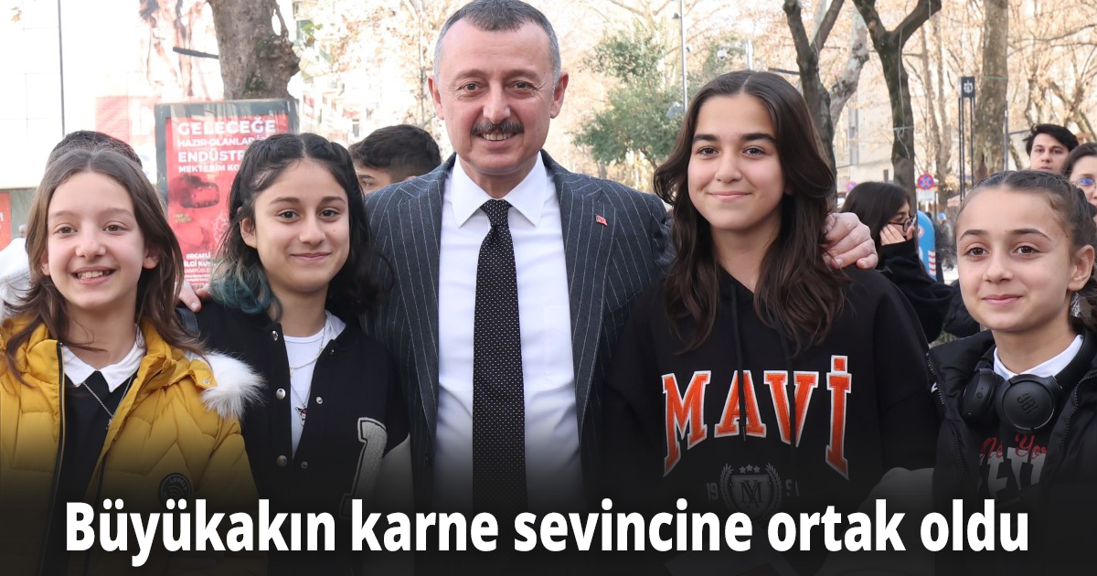 Büyükakın karne sevincine ortak oldu