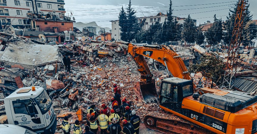 Depremde can kaybı 47 bin 932