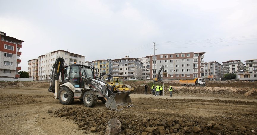 Kocaeli Büyükşehir, Hatay esnafına 7 noktada prefabrik çarşı kuruyor