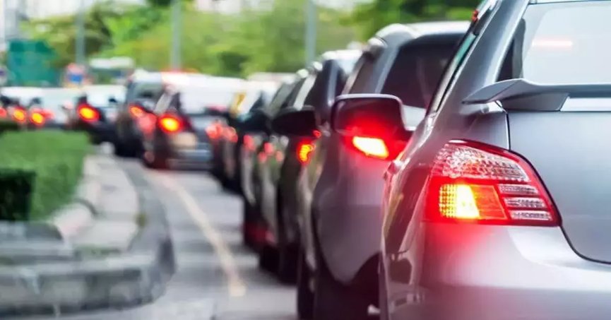 Kocaeli'de 475 bin 200 bin araç yollarda