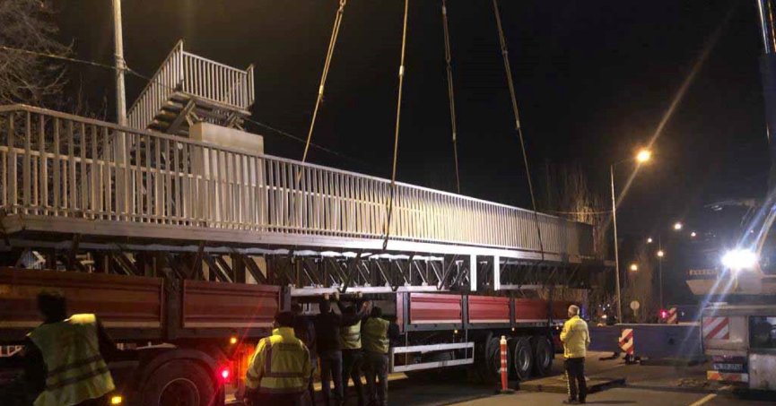 Eskihisar Feribot Yolu üstgeçidi yenileniyor