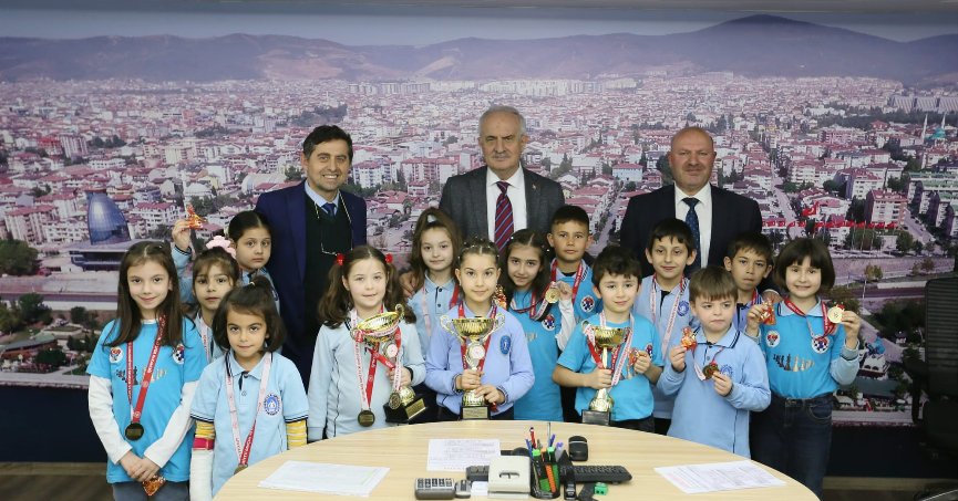 Çenesuyu İlkokulu Başarıya Doymuyor